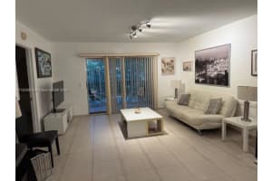 901 Sw 141st Ave 405m, Pembroke Pines