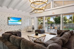 1240 Jefferson St, Hollywood