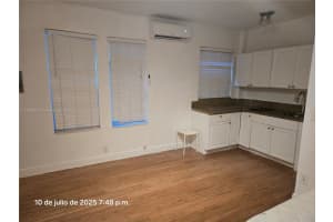 642 Michigan Ave 4, Miami Beach