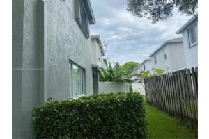 6006 Plum Pl Tamarac, FL 33321 - MLS#A11839635