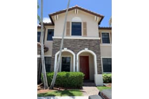 585 Se 32nd Ter 585, Homestead