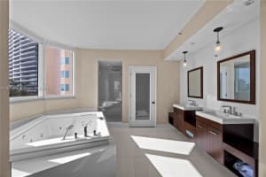 300 South Pointe Dr APT 501, Miami Beach, FL 33139, - MLS#A11839698