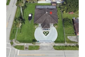 13895 Sw 22nd St, Miami