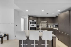 7825 NW 107th Ave Apt 321, Doral, FL 33178, - MLS#A11839763
