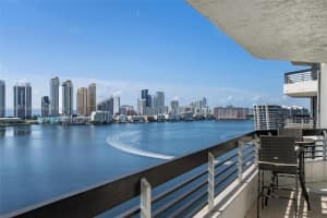 3530 Mystic Pointe Dr 2014, Aventura
