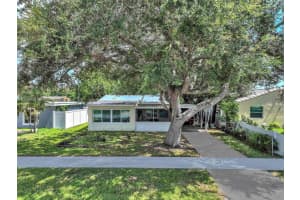 2407 Harding St, Hollywood