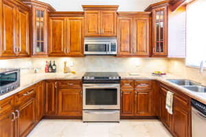 10564 NW 57th St, Doral, FL 33178, - MLS#A11839909