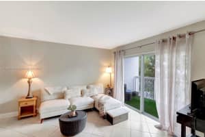 2920 SW 28th Terrace APT 407, Miami, FL 33133, - MLS#A11839925