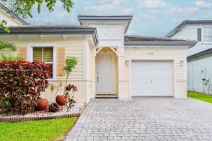 3632 Ne 1st St, Homestead