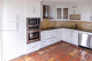 6423 Collins Ave Apt 1101, Miami Beach, FL 33141, - MLS#A11840008