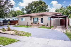 1004 Ne 151st Ter, North Miami Beach