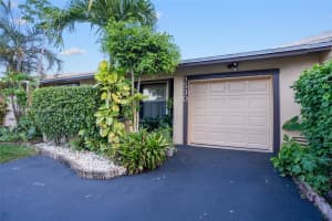 9530 W Daffodil Ln, Miramar, FL 33025, - MLS#A11840053
