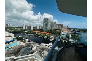 19707 Turnberry Way 15b, Aventura