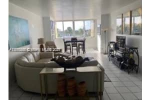 5005 Collins Ave 305, Miami Beach