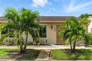 8041 Sw 20th Pl, Davie
