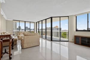 20185 E Country Club Dr 1405, Aventura
