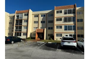 2401 Nw 41st Ave 205, Lauderhill