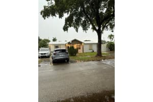 1031 Ne 142nd St, North Miami