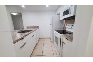 MLS# A11840294, Doral, Florida 33166