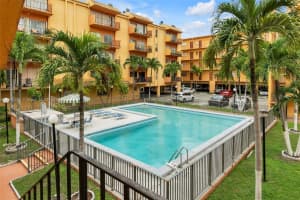 1900 W 54th St 101, Hialeah