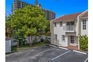 2050 Ne 140th St 1, North Miami Beach