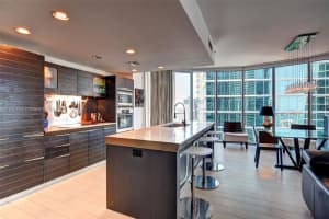 Epic Tower, 200 Biscayne Blvd Way, Miami, FL 33131, Sold 09/03/25
