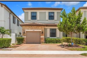 3419 W 109th Pl, Hialeah