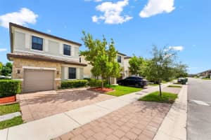 3419 W 109th Pl, Hialeah, FL 33018, - MLS#A11840412