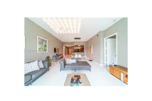 14951 Royal Oaks Ln 102, North Miami