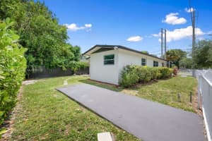 1098 Nw 58th St, Miami