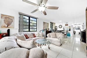1101 Colony Point Cir 123, Pembroke Pines