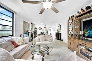 1101 Colony Point Cir APT 123, Pembroke Pines, FL 33026, - MLS#A11840436