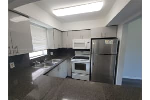 5090 Sw 64th Ave 203 Davie, FL 33314 - MLS#A11840470
