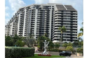 520 Brickell Key Dr A610, Miami