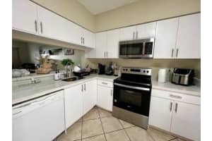 17 Simonton Cir 17, Weston, FL 33326 - MLS#A11840500