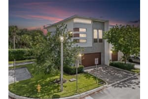 4460 Nw 8th Pl, Plantation