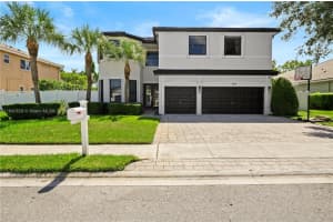 1064 Sw 159th Ln, Pembroke Pines
