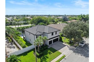 1064 SW 159th Ln, Pembroke Pines, FL 33027 - MLS#A11840528