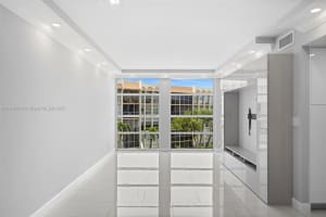 701 Three Islands Boulevard APT 411, Hallandale Beach, FL 33009, - MLS#A11840546