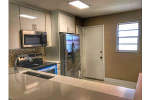1400 Ne 191st St 323, Miami