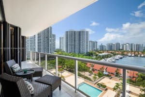 3640 Yacht Club Dr 1108, Aventura