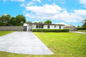 5001 Sw 113th Ct Miami, FL 33165 - MLS#A11840625