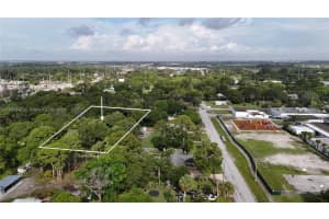 1 Tennessee Ave Fort Pierce, FL 34947 - MLS#A11840647