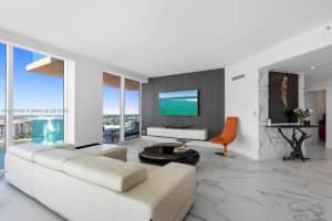 300 S Pointe Dr 2201 Miami Beach, FL 33139 - MLS#A11840649