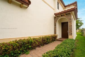 423 SE 33rd Ter, Homestead, FL 33033 - MLS#A11840685