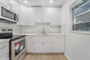 200 SW 132nd Way 210L, Pembroke Pines, FL 33027 - MLS#A11840686