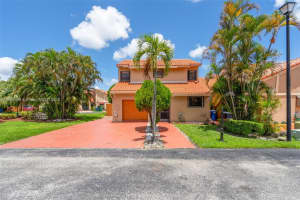 19631 Cypress Ct, Hialeah, FL 33015, Sold 08/26/25