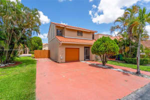 19631 Cypress Ct, Hialeah, FL 33015, Sold 08/26/25