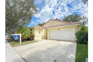 5462 Nw 49th Ct, Coconut Creek