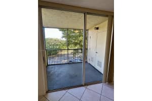 8363 Lake Dr 301 Doral, FL 33166 - MLS#A11840718